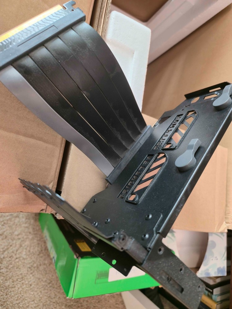 Cooler Master MasterAccessory Vertical Graphics Card Holder Kit V3