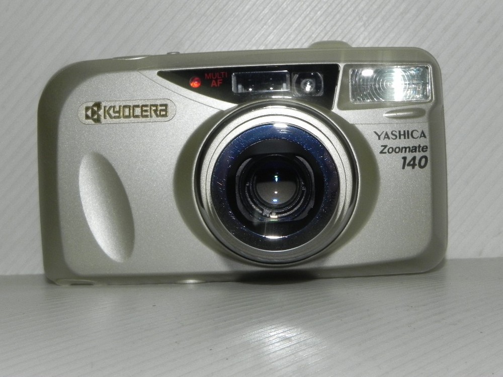 KYOCERA Yashica Zoomate 140 Camera