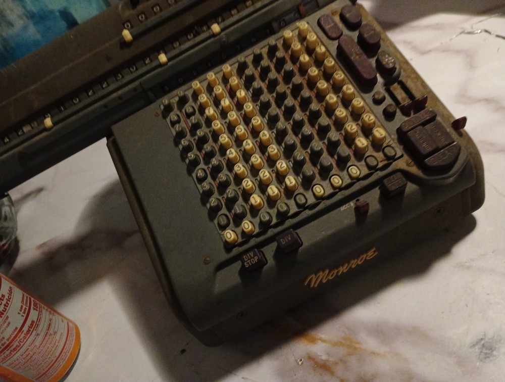 Vintage Monroe Monromatic CSA-10 Machine Calculator OLD Collectible Not Working