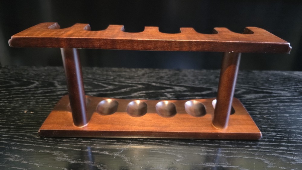 Never Used 6ct Wooden Pipe Rack