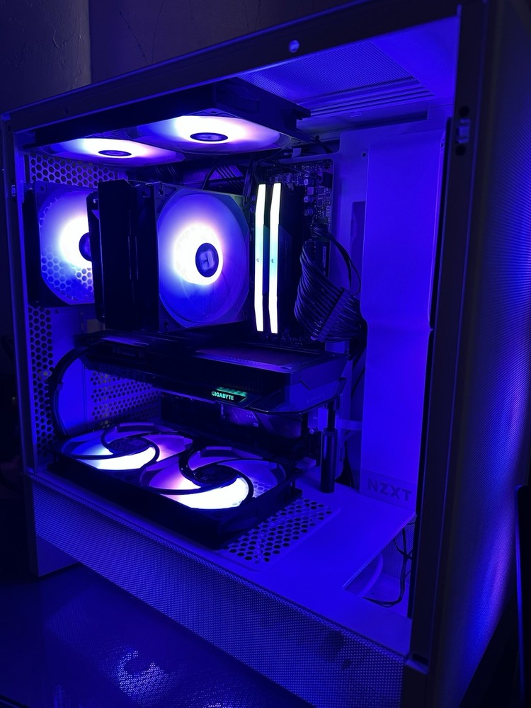 Custom Gaming PC High-Performance Hardware