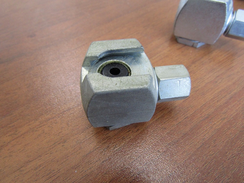 🔥 SEALED IN BAG NEW ALEMITE 42030-A PULL ON BUTTON HEAD COUPLER