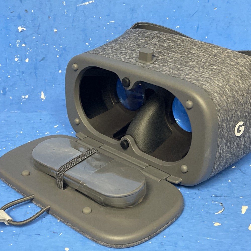 Google Daydream View VR Headset - Slate