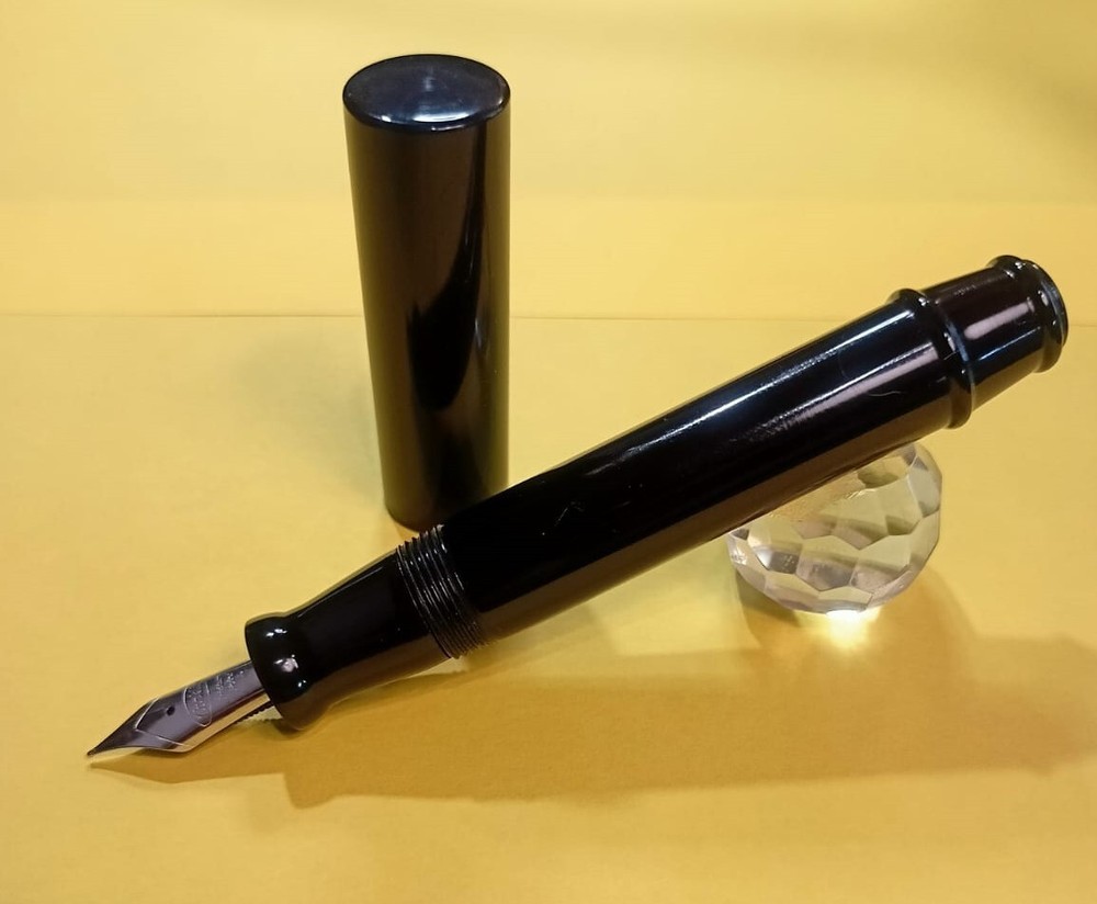 Big Cigar Pocket Black Ebonite - Chicago