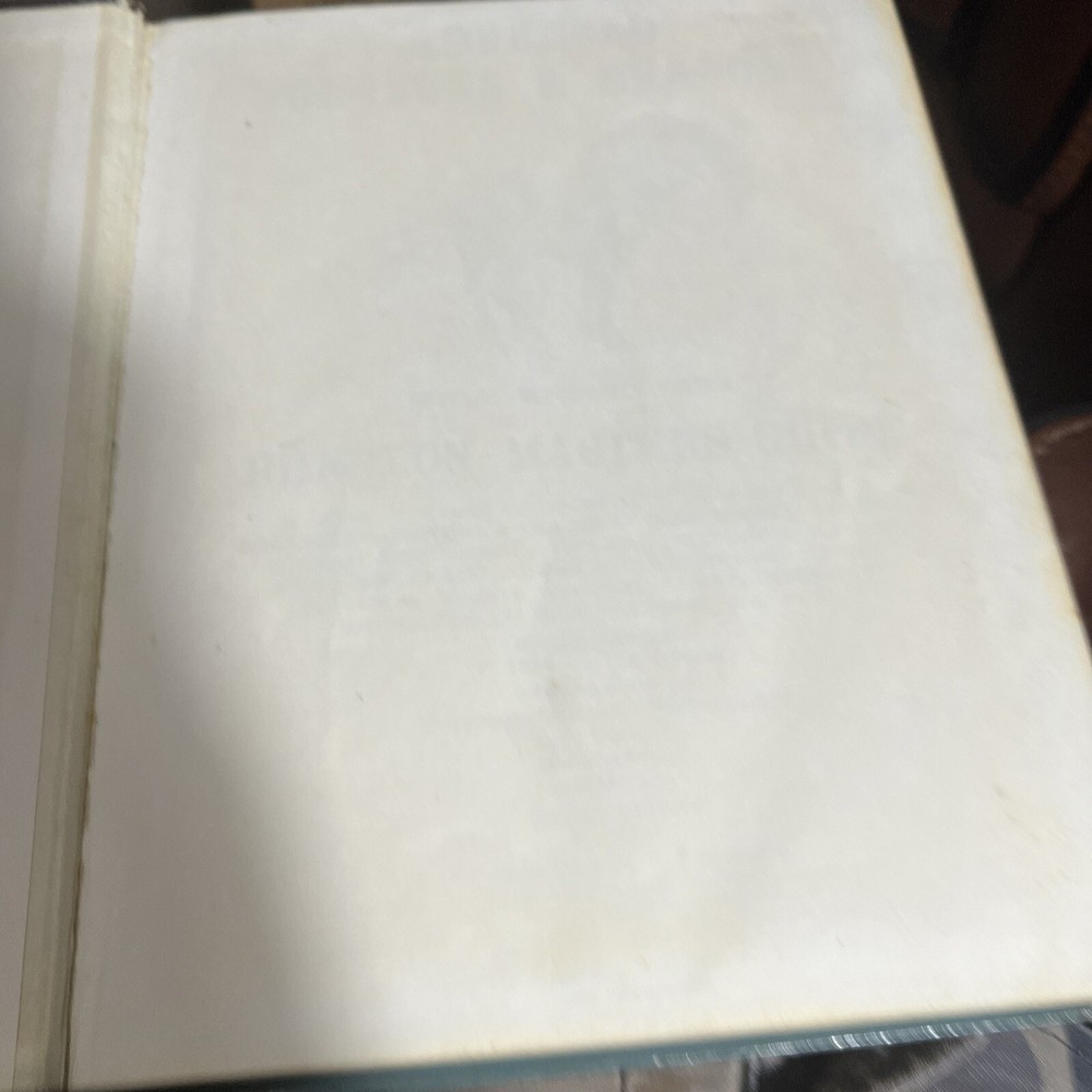 Advanced Dungeons & Dragons Dungeon Masters Guide Hardcover 2011