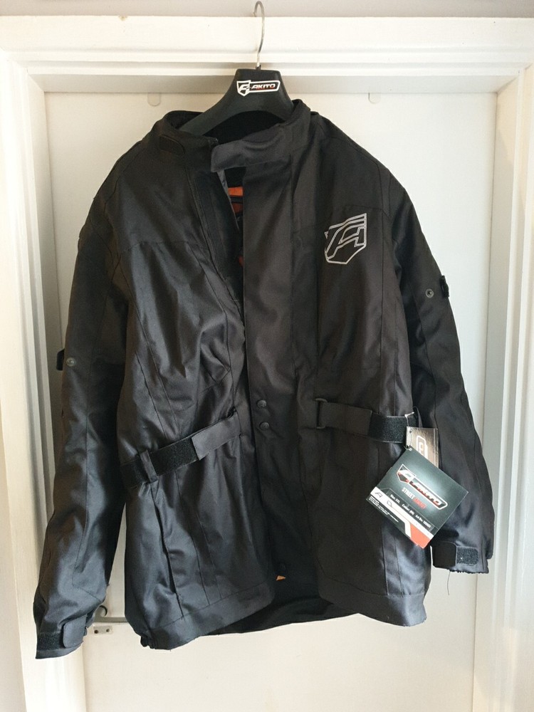 AKITO STREET JACKET SIZE XXL