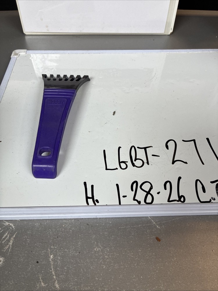 Ice Scraper Tool, 7 Inch Purple    Window Ice Scraper With 3 Inch