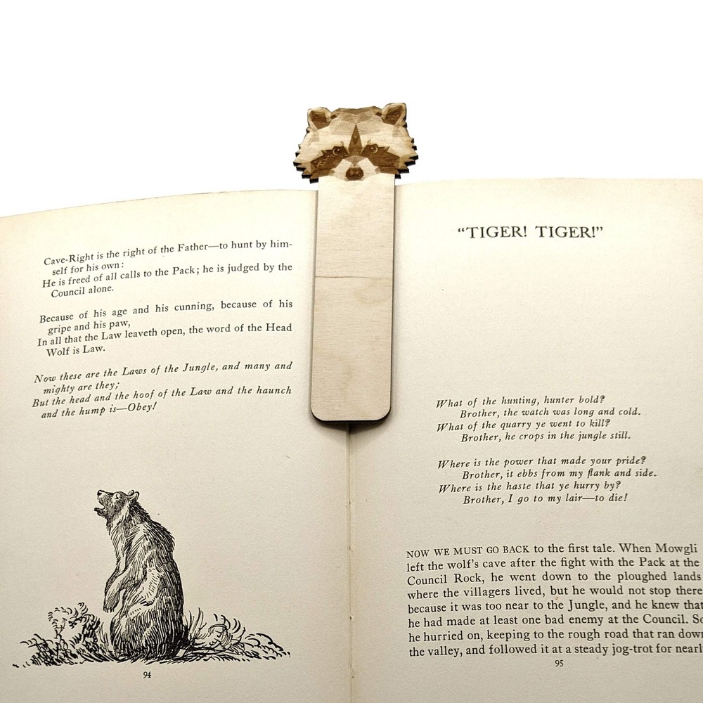 RACCOON Bookmark