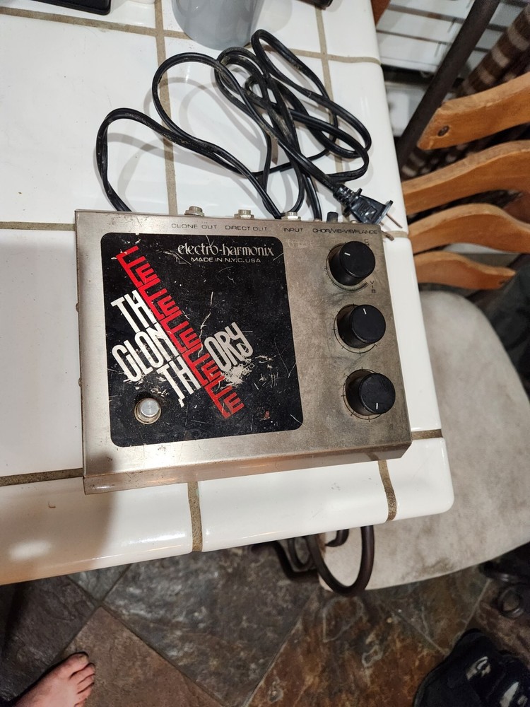 electro harmonix clone theory