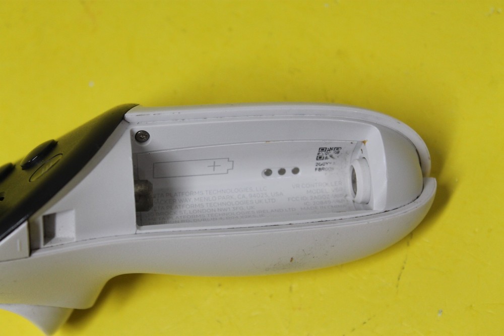 READ ~ Genuine Meta Quest 3 / 3S VR LEFT Controller ONLY (Left Hand)