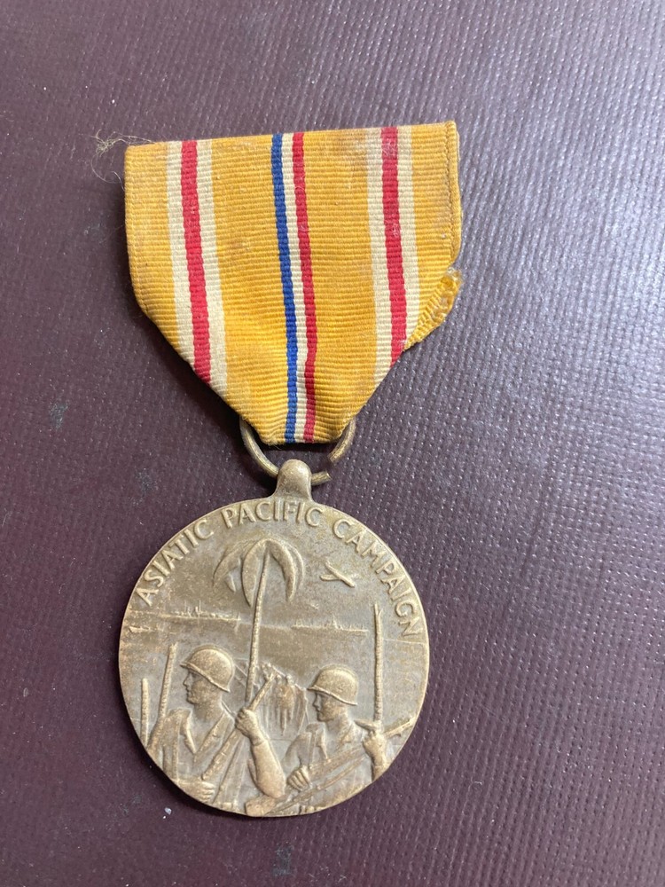 WW2 Original US Asianic Pacific Campaign Ribbon pin