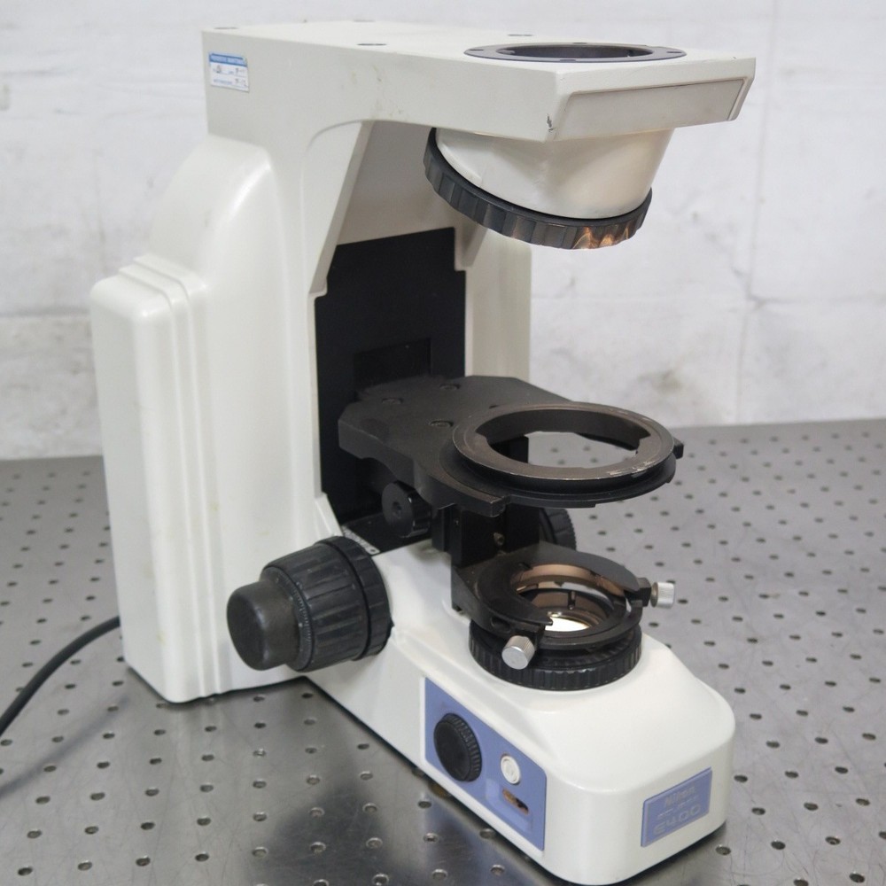 R198114 Nikon Eclipse E400 Microscope Body / Base