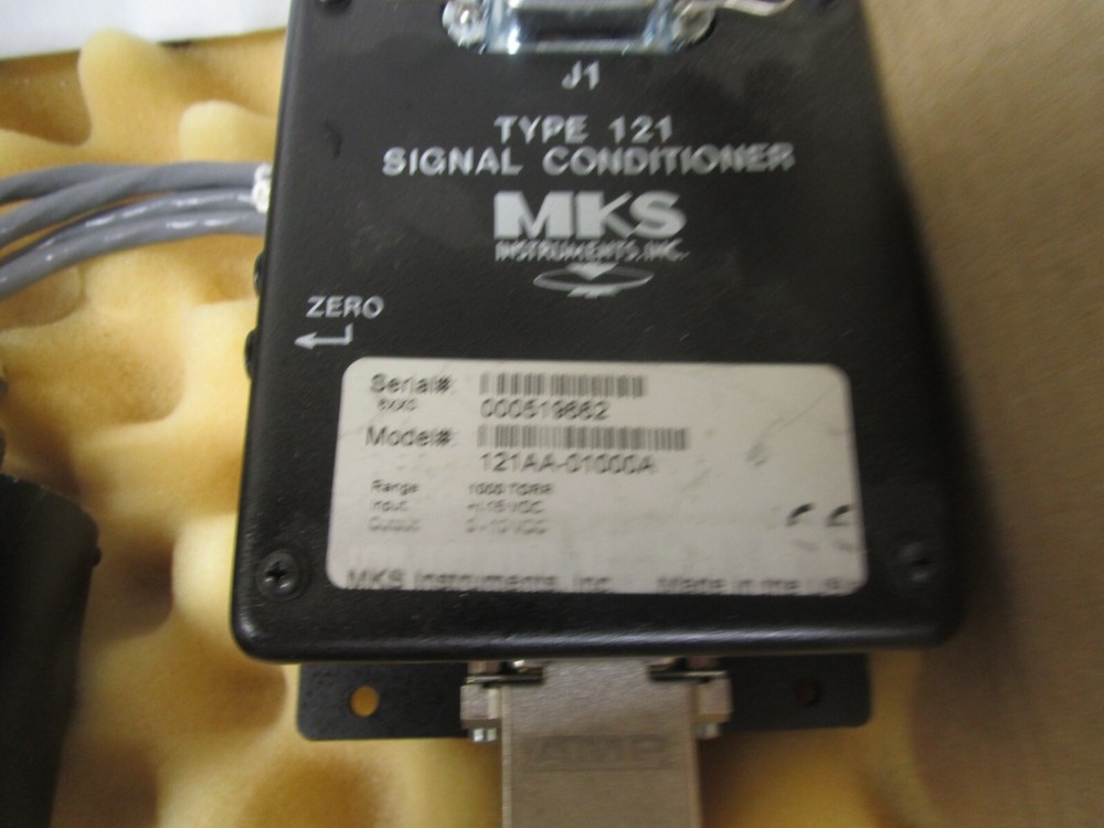 MKS Instruments 121A Baratron Absolute Pressure Transmitter & Signal Conditioner