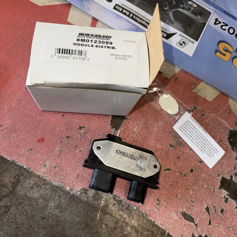 OEM Mercury 8m0123099 Ignition Module NEW