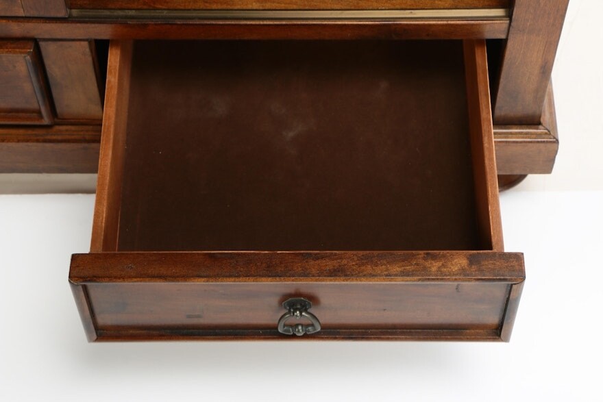 Woodbridge Buffett Hutch and Sideboard.