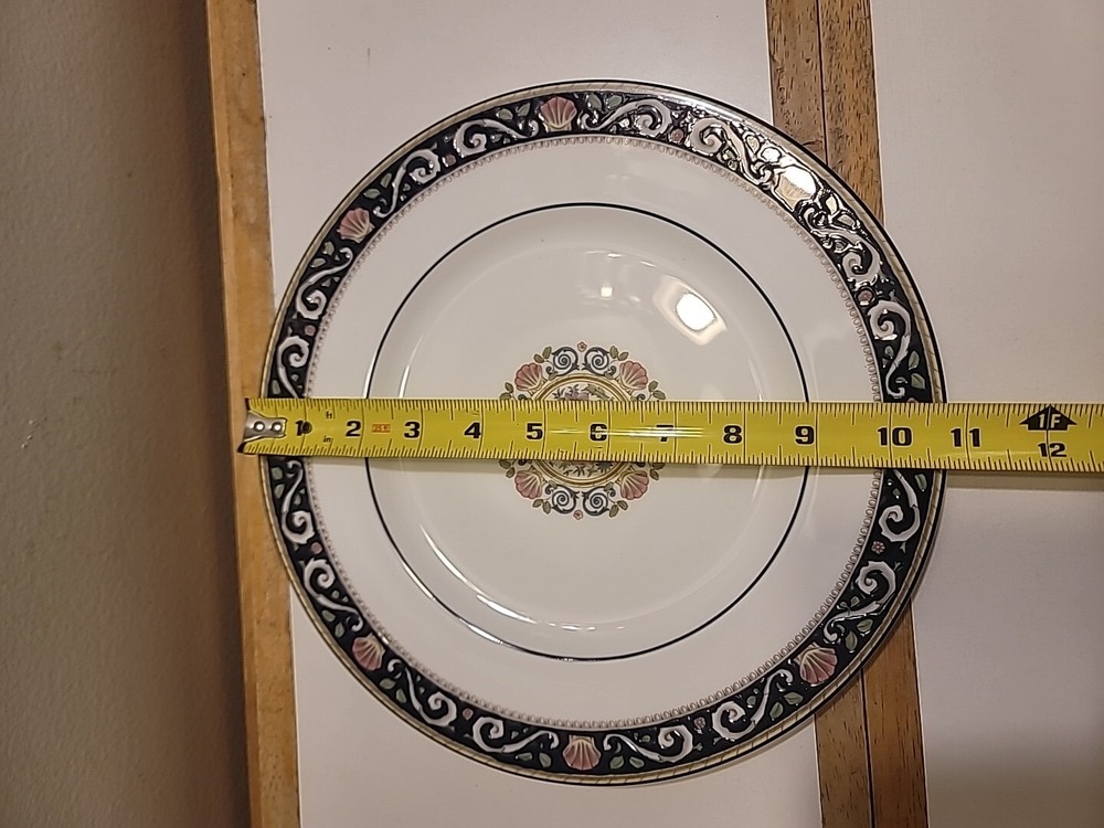 Wedgwood RUNNYMEDE-BLUE 5pc Place Setting(s)Multiple Sets Available