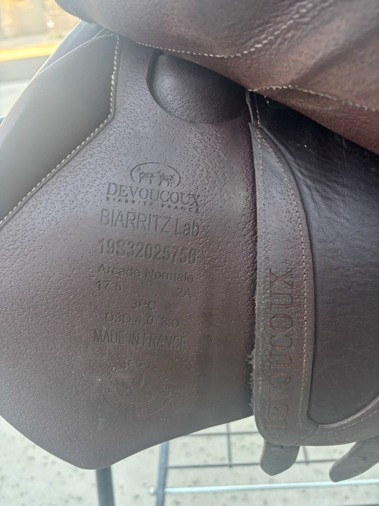 Devoucoux Biarritz Lab Jumping Saddle 17.5" Brown Arcade Normale