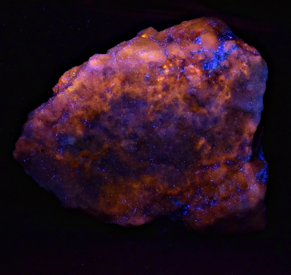 483g Fluorescent Phosphorescent Color Change Blue Hackmanite Crystals Specimen