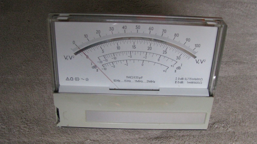 Norma  Pr-695  V-dB panel Meter