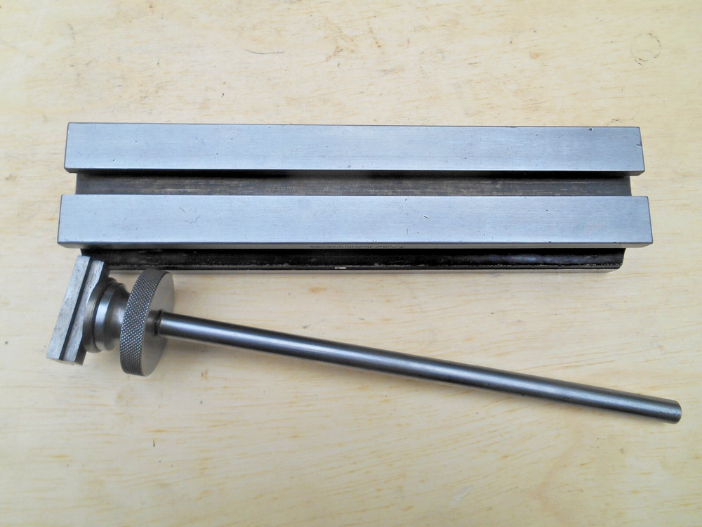 BROWN & SHARPE 730 INDICATOR BASE WITH 8" POST