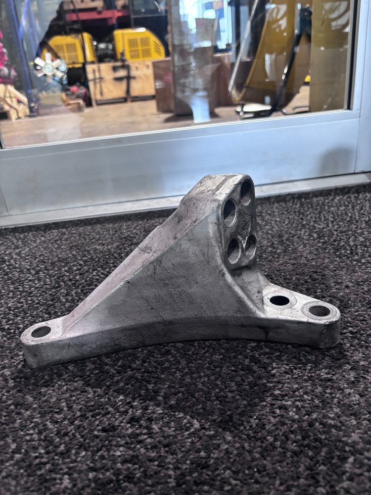 Volvo Engine Motor Mount 1629616-4