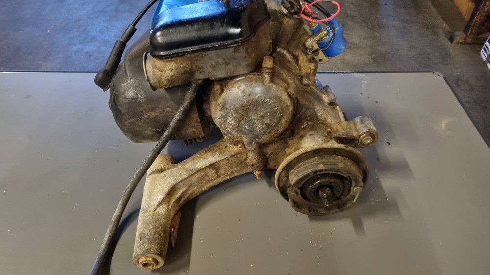 Vespa VBA1M Engine