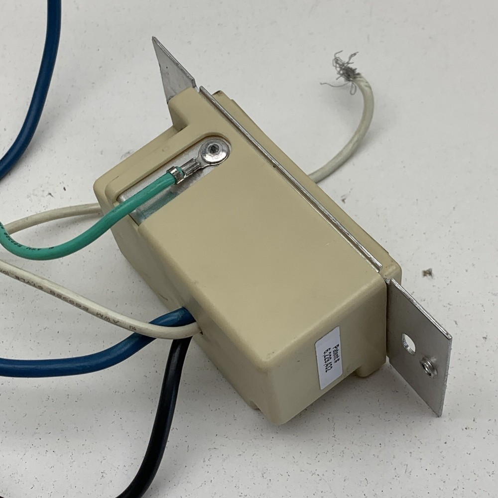 Advanced Control Technologies RS114I A10 Wall Light Switch 20A 960W 120V Ivory