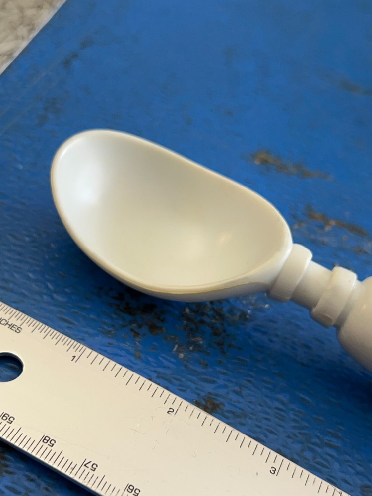 Vintage Hershey's Milk Chocolate White Plastic Ice Cream Scoop