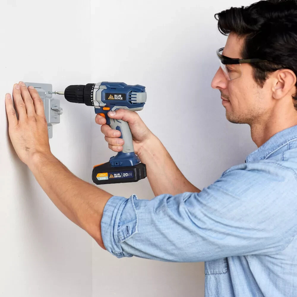 Blue Ridge Tools Cordless Drill/Driver & Work Light: 20V Lithium Ion 2 Batterie