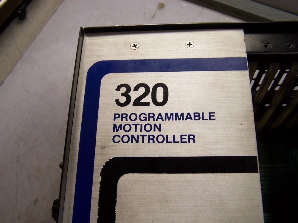 CAMCO 320C-02 PROGRAMMABLE MOTION CONTROLLER 12 MODULE CHASSIS
