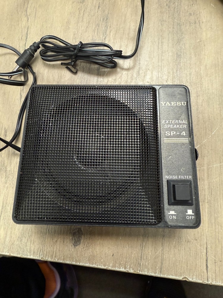 Yaesu External Speaker SP-4 UNTESTED READ
