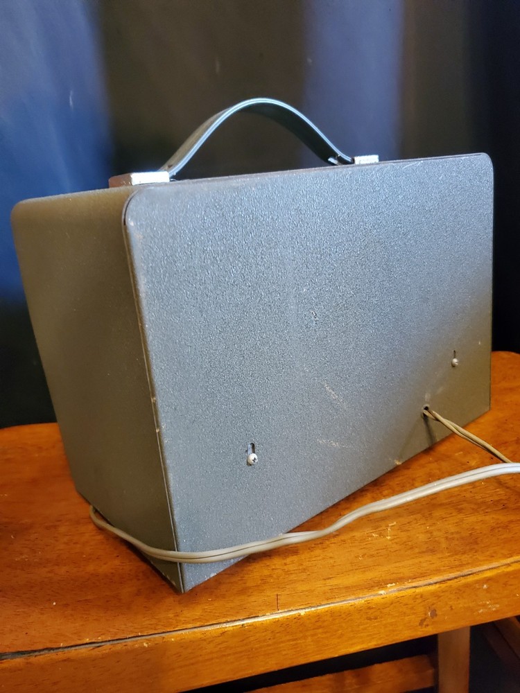 GENOMETER MODEL 156 VOLTMETER