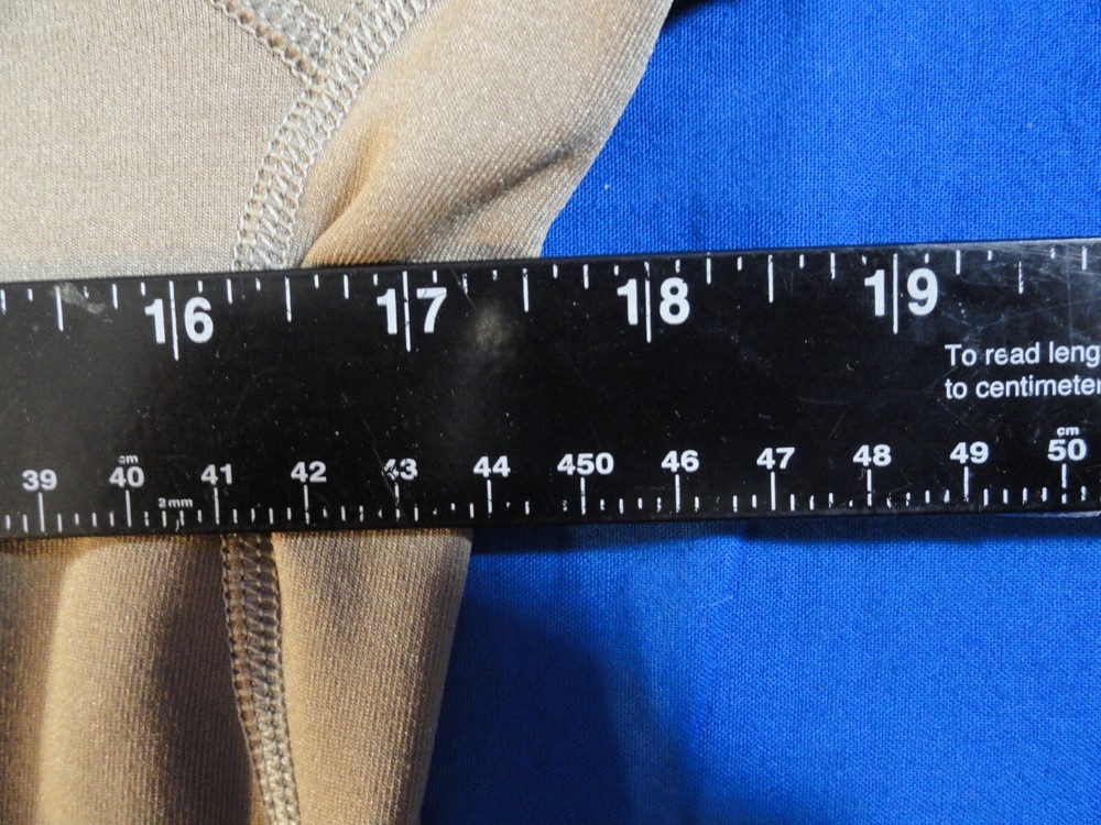XGO KHAKI TAN QUARTER ZIP UP PULL OVER BASE LAYER LEVEL 2 SHIRT SMALL