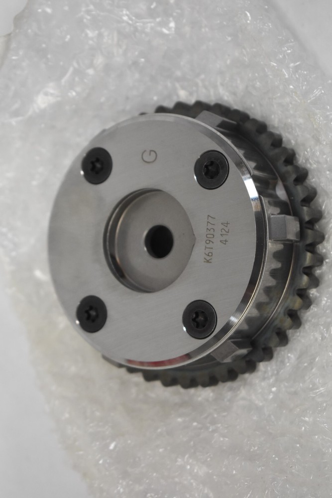 Standard Motor Products VVT561 Engine Variable Valve Timing Sprocket Quality