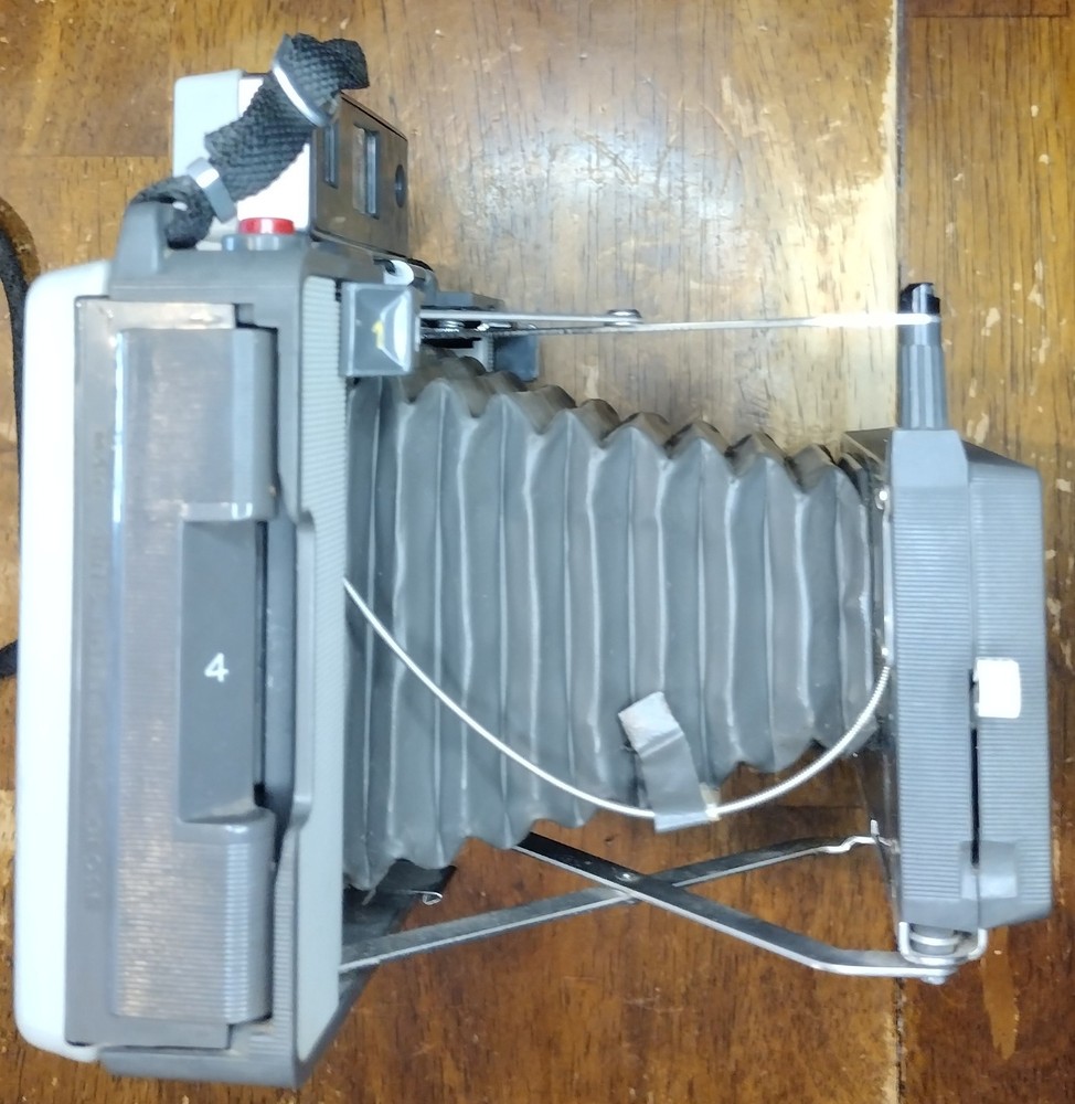 Vtg Polaroid 103 Automatic Land Camera UNTESTED