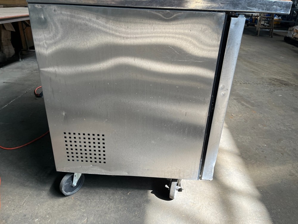 TRUE, Refrigerated Prep Table, TSSU-48-18M-B
