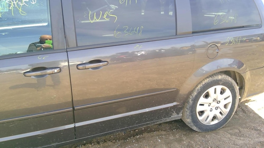 Used Floor Jack fits: 2017 Dodge Caravan Grade A