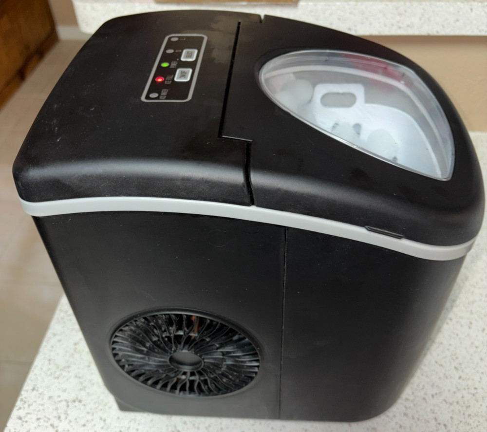 Frigidaire EFIC128-BLACK-6COM Retro Black 26 lbs. Portable Countertop Ice Maker