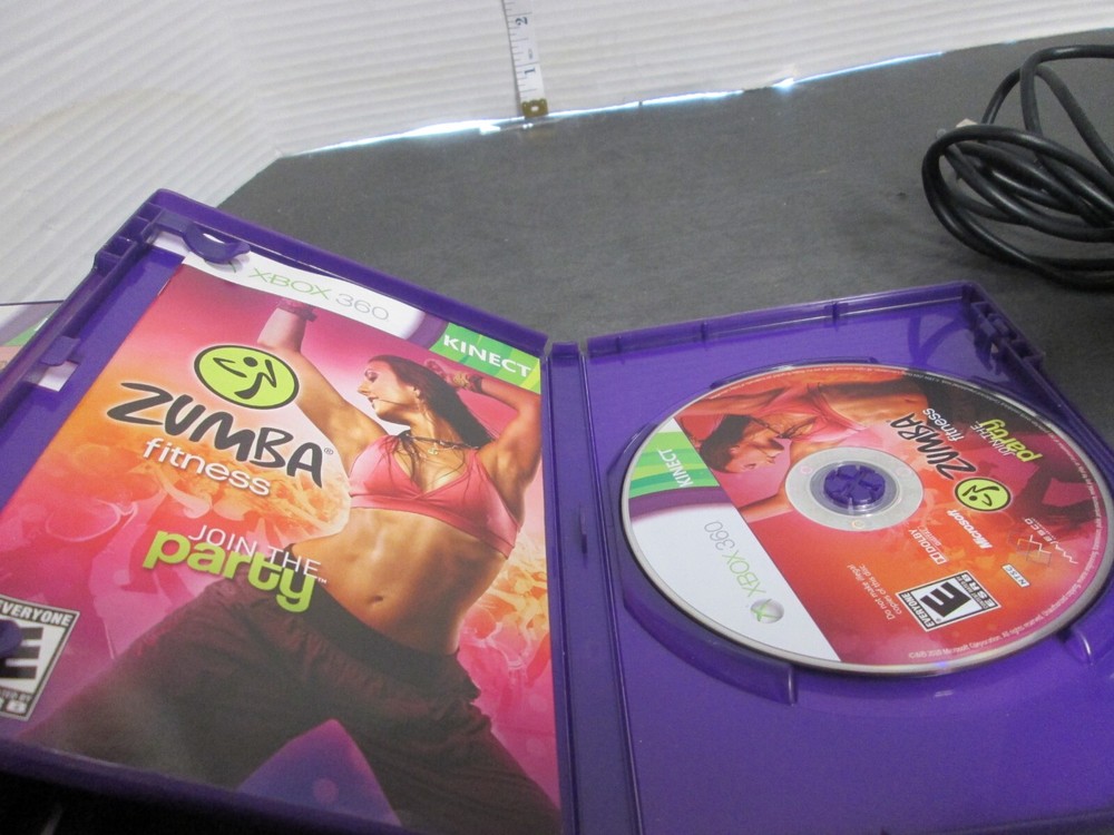 Microsoft Kinect Sensor Bar w/book & 6 Games