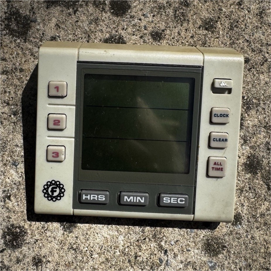 Nidec Digital Timer Count Up Multiple Timers 06-662-5 Beige Plastic