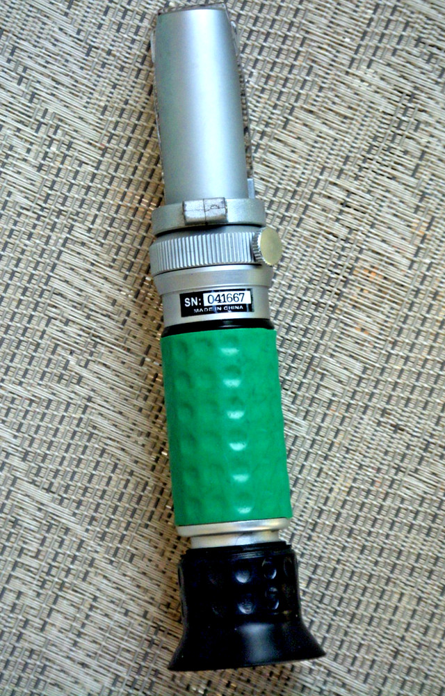 Vee Gee Refractometer BX-1 / case & , manual