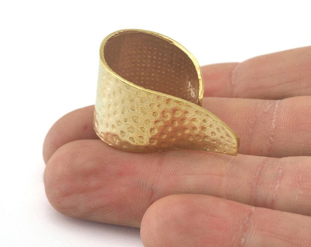 Hammered Ring Ring Raw Brass (20mm 10US inner size) 2412