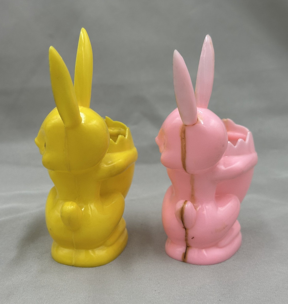 c 1950 ROSBRO Egg EASTER BUNNY Rabbit CANDY CONTAINER Toy Hard Plastic Vintage