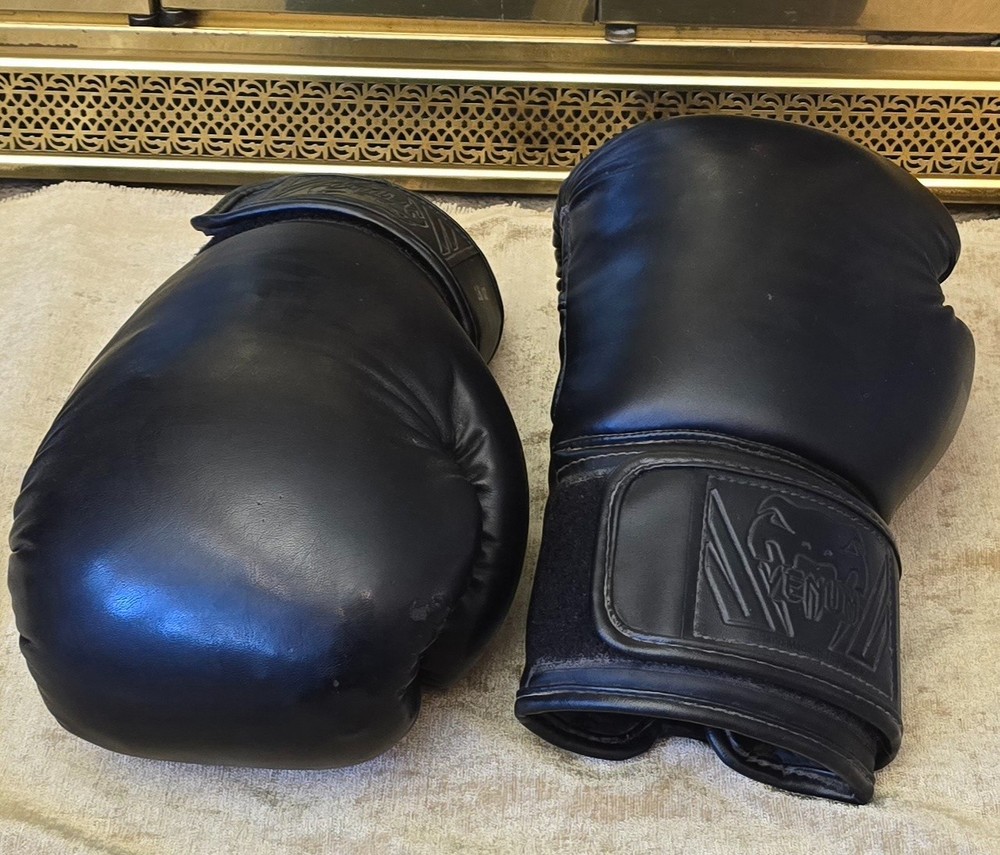 Venum Challenger Boxing Gloves 16oz