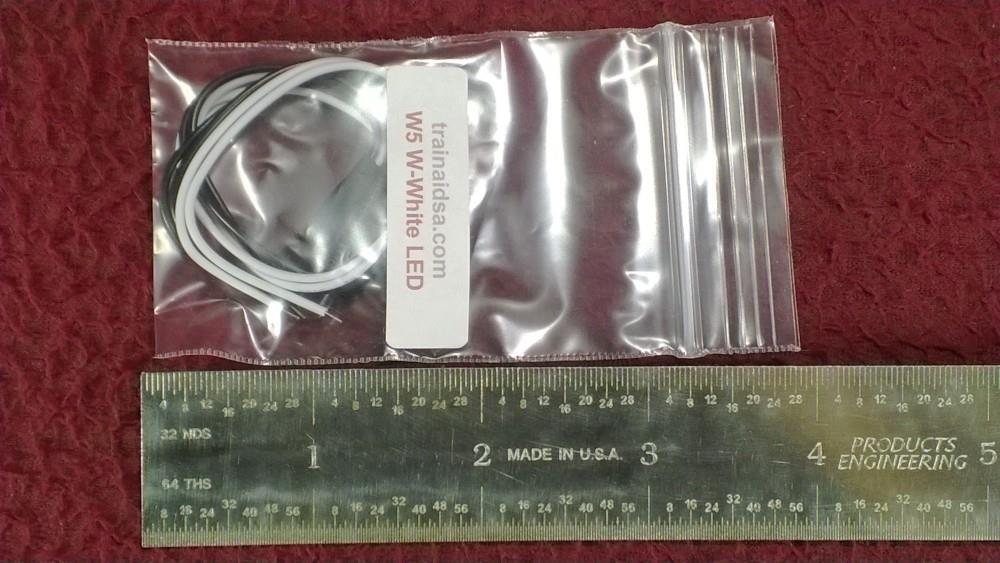 #7 W 5mm 12V DC LED LIGHT WIRED PAIR - WARM WHITE