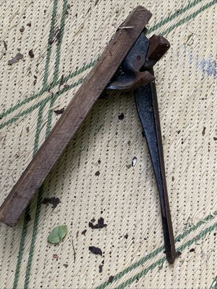 Vintage Cast Iron Wall Mount Mounted Nutcracker Nut Cracker Collectable