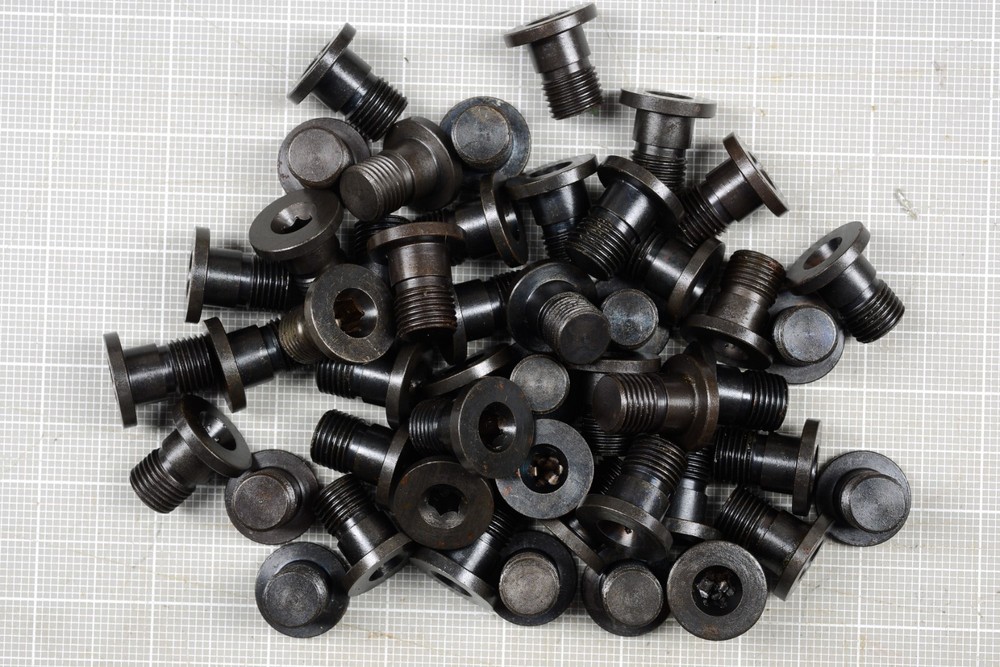 10 DOTCO SCREWS  # 14-2571