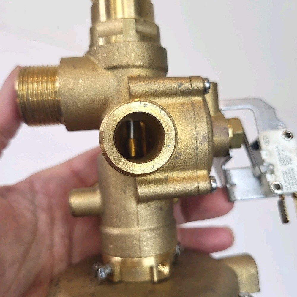 Baxi Combi 80E 80 Eco 105E 105HE Diverter Valve 7224344 248061 Genuine tankless