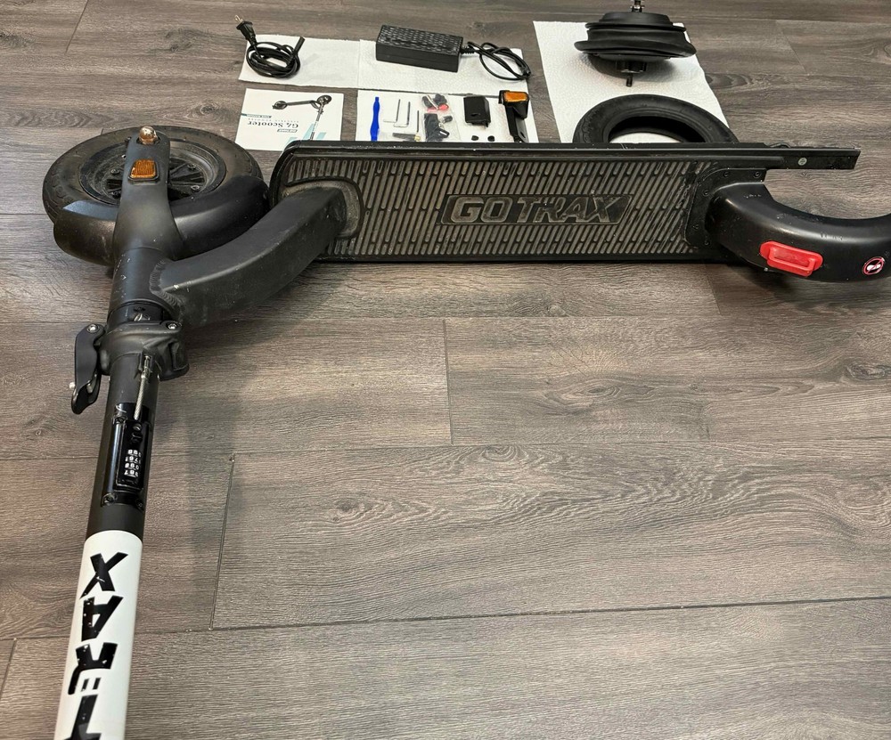Gotrax G4 Electric Scooter, 20 MPH, Long-Range, Black - READ DESCRIPTION