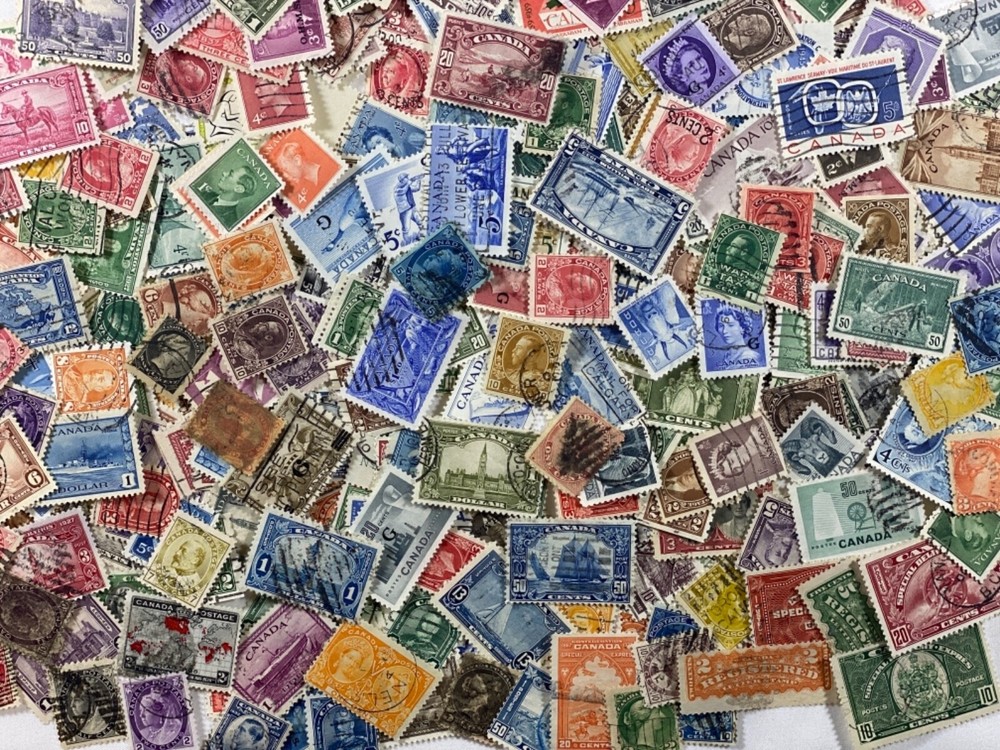 Stamp Vault POWERFUL Canada Collection - 330+ ALL DIFFERENT PRE 1960 - CV $$$
